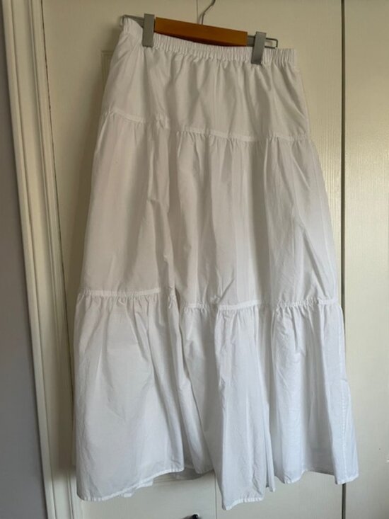 Aritzia Dresses & Skirts - Aritzia Sunday Best Tiered Skirt Brand New With Tags